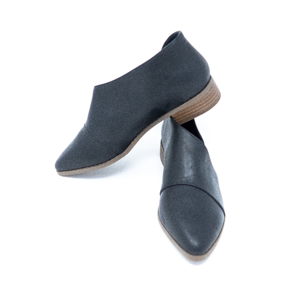 Womens Universal Thread Wenda Faux Leather